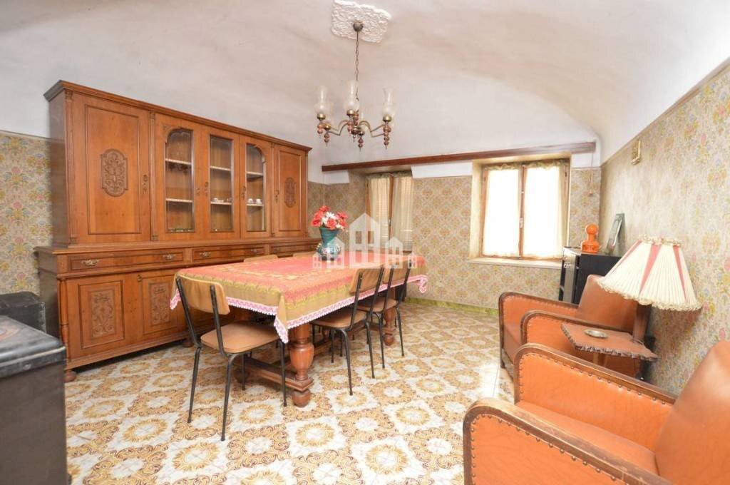 soggiorno - Four-room apartment via Marconi, 43, Issiglio - photo 3