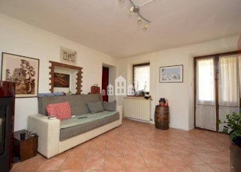 Soggiorno - Casa indipendente vicolo principe, 4, Val di Chy - foto 3