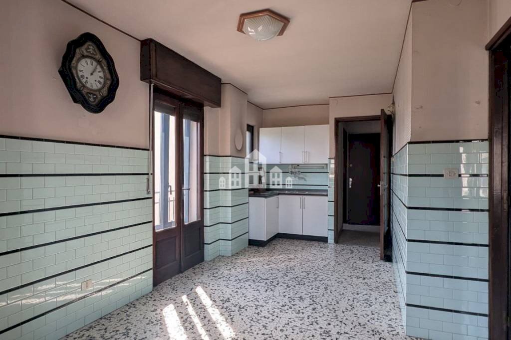 Interno palazzo - Villa via Bruno Filippi, 5, Val di Chy - photo 3