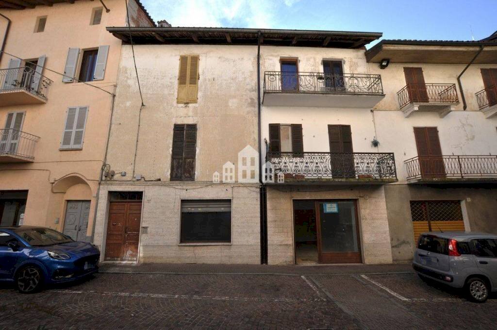 facciata - Negozio via Dante Alighieri, 17, San Giorgio Canavese - foto 1