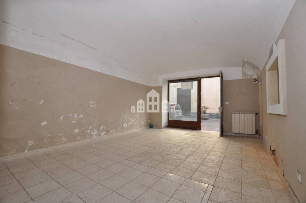 Stanza non arredata - Negozio via Dante Alighieri, 17, San Giorgio Canavese - foto 3
