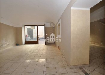 Stanza non arredata - Negozio via Dante Alighieri, 17, San Giorgio Canavese - foto 7