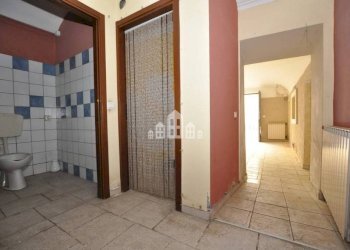 Stanza non arredata - Negozio via Dante Alighieri, 17, San Giorgio Canavese - foto 12