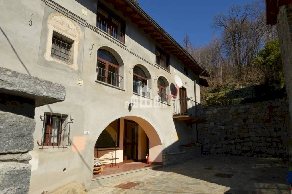 Facciata - Trilocale via Bora, 12, Brosso - foto 2