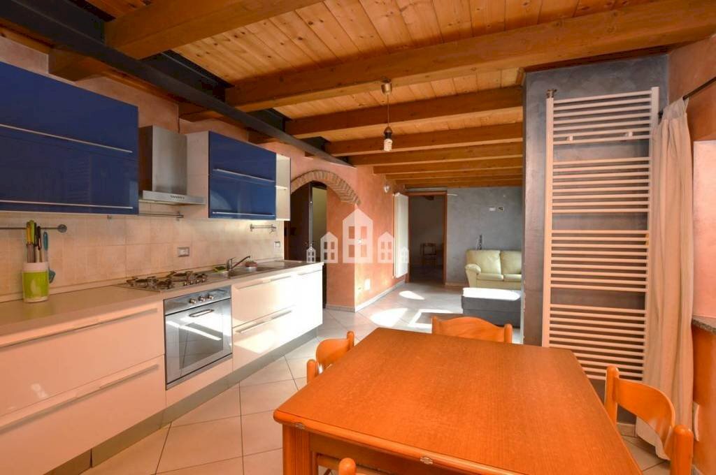 Cucina - Trilocale via Bora, 12, Brosso - foto 3