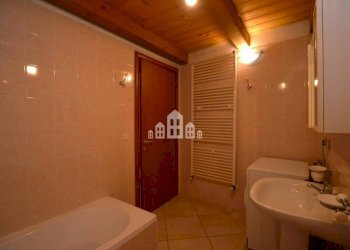 Bagno - Three-room apartment via Bora, 12, Brosso - photo 14