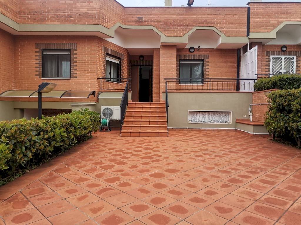 Facciata - Villa via Vincenzo Ranieri, 31, Bari - photo 2