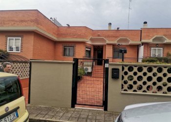 Facciata - Villa via Vincenzo Ranieri, 31, Bari - foto 1