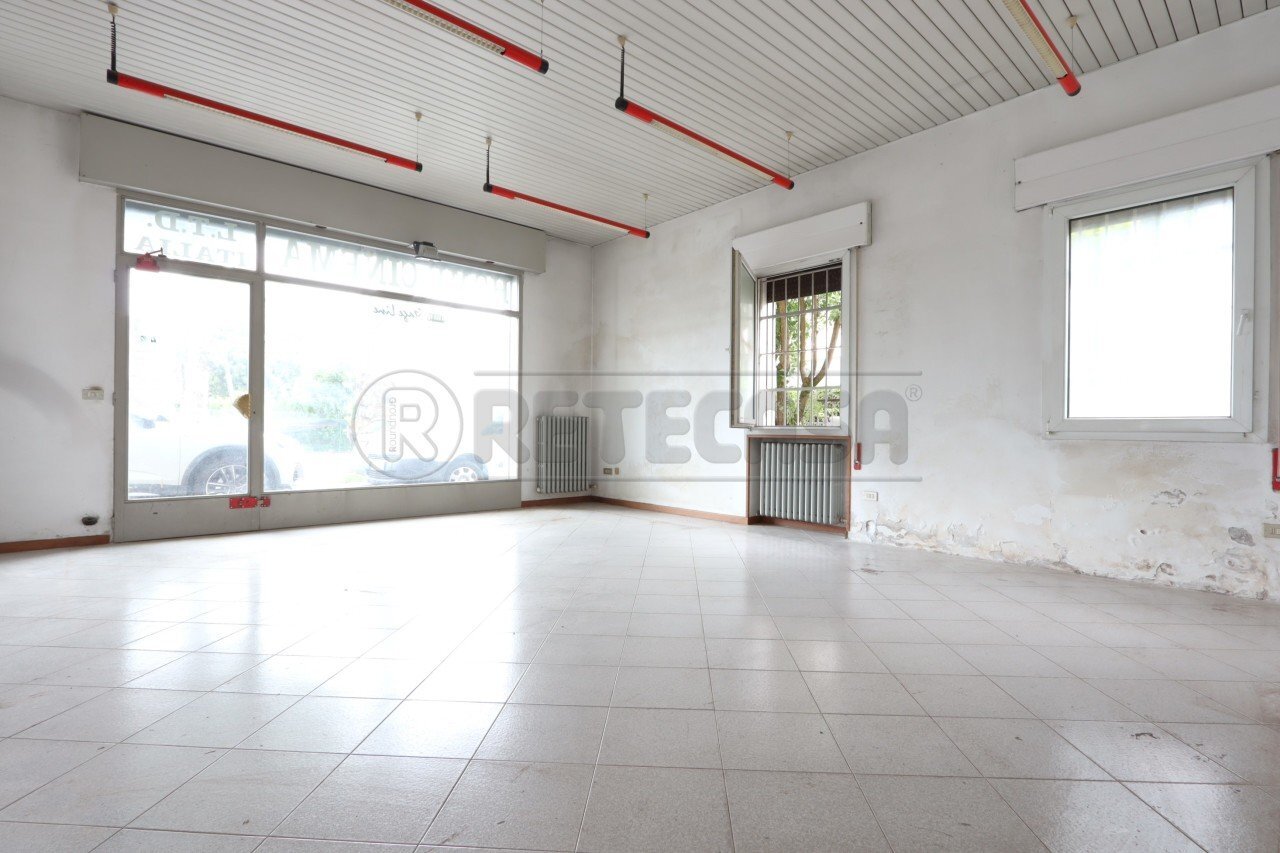 IMG_9056.JPG - Locale Commerciale Viale Anconetta 90, Vicenza - foto 1