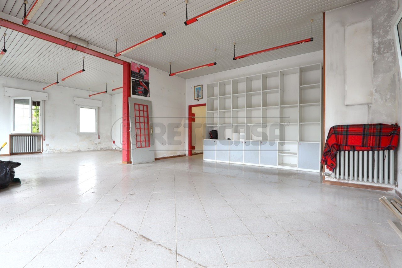 IMG_9044.JPG - Locale Commerciale Viale Anconetta 90, Vicenza - foto 3