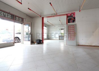 IMG_9047.JPG - Locale Commerciale Viale Anconetta 90, Vicenza - foto 6