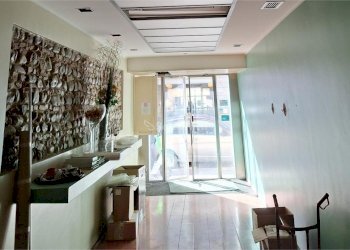 LOCALE - Locale Commerciale Via Aurelio Saffi, Rimini - foto 1