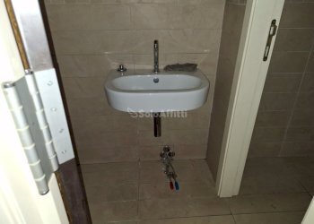 BAGNO - Locale Commerciale Via Aurelio Saffi, Rimini - foto 3