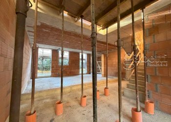 Zona giorno doppia altezza.jpg - Villa Via Edison Thomas, Nerviano - foto 14