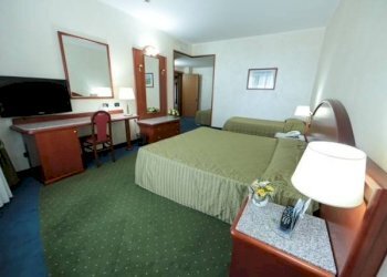 Camera da letto - Hotel via Cassino, Roma - foto 15