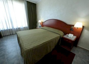 Camera da letto - Hotel via Cassino, Roma - foto 18