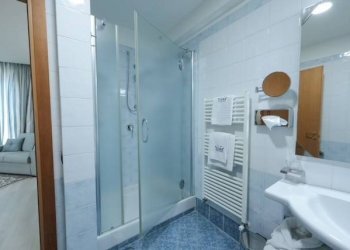 Bagno - Hotel via Cassino, Roma - foto 21