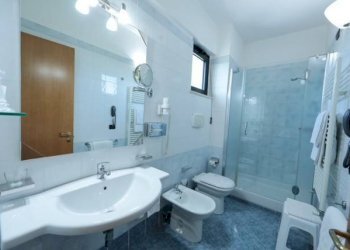 Bagno - Hotel via Cassino, Roma - foto 23