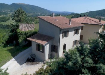 Villa Nocera Umbra-Castrucciano, Nocera Umbra - foto 2