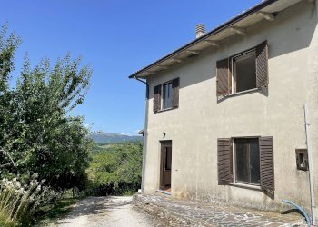 Villa Nocera Umbra-Castrucciano, Nocera Umbra - foto 3