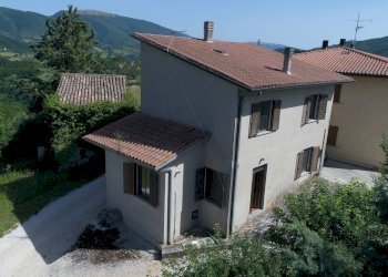 Villa Nocera Umbra-Castrucciano, Nocera Umbra - foto 5