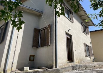 Villa Nocera Umbra-Castrucciano, Nocera Umbra - foto 7
