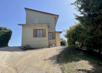 Villa Nocera Umbra-Castrucciano, Nocera Umbra - foto 9