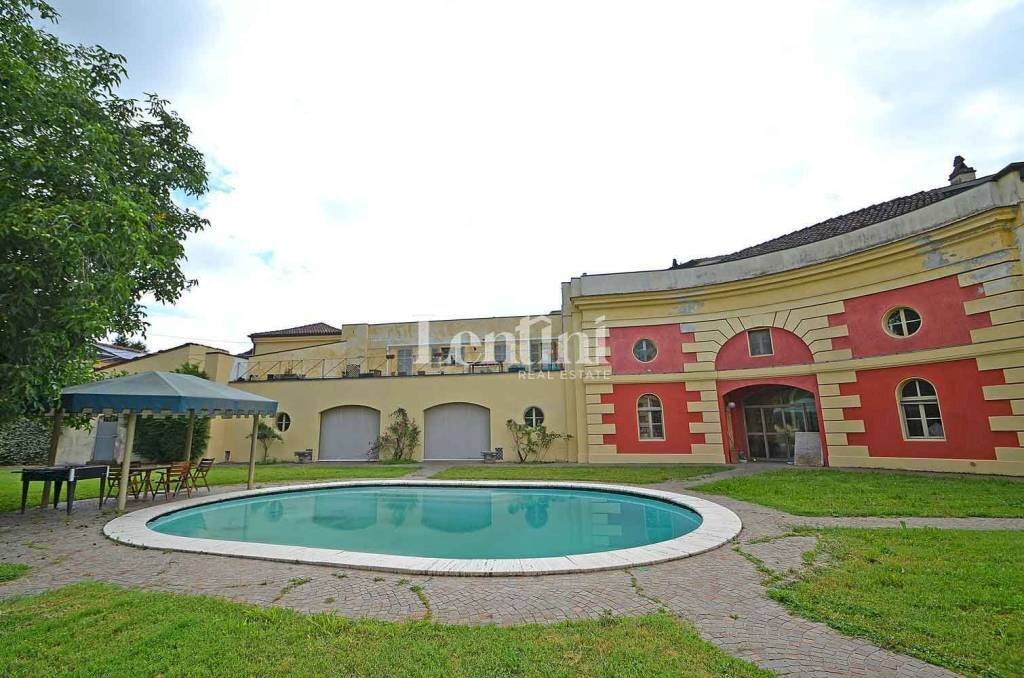 Piscina - Villa via Camillo Benso di Cavour, 45, Terruggia - foto 3