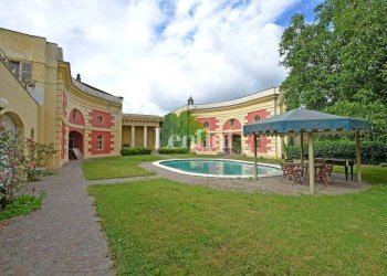 Piscina - Villa via Camillo Benso di Cavour, 45, Terruggia - foto 1