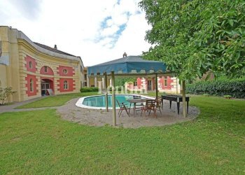 Piscina - Villa via Camillo Benso di Cavour, 45, Terruggia - foto 5