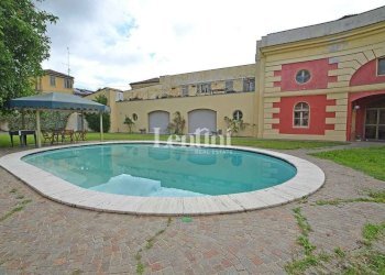 Piscina - Villa via Camillo Benso di Cavour, 45, Terruggia - foto 11