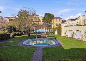 Piscina - Villa via Camillo Benso di Cavour, 45, Terruggia - foto 13