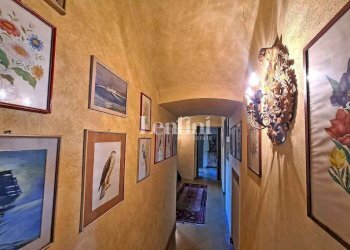 Corridoio - Villa via Camillo Benso di Cavour, 45, Terruggia - foto 31