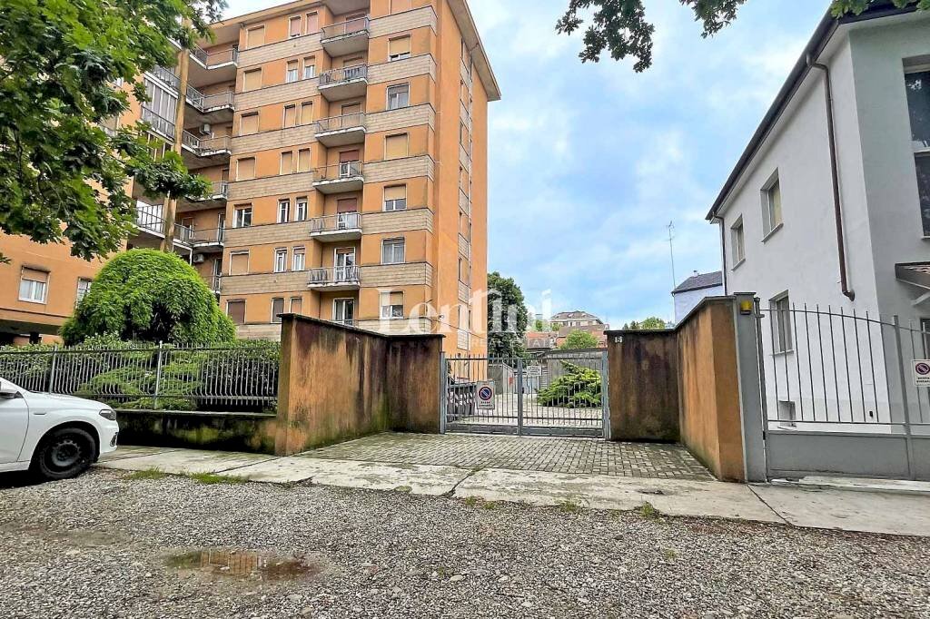 Zona - Box corso Duca d'Aosta, 7, Casale Monferrato - foto 1