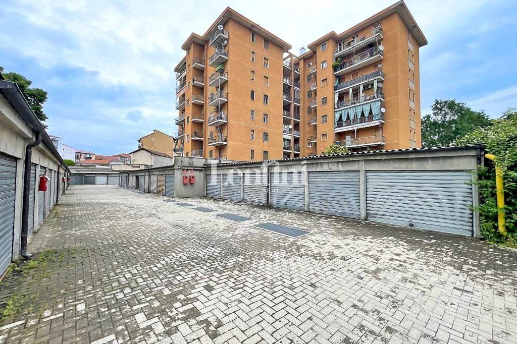 Box auto - Box corso Duca d'Aosta, 7, Casale Monferrato - foto 3