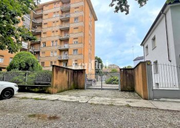 Zona - Box corso Duca d'Aosta, 7, Casale Monferrato - foto 1