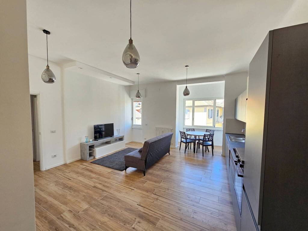 living - Appartamento via Giovanni Bagaini, 6, Varese - foto 2