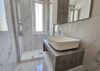 bagno - Appartamento via Giovanni Bagaini, 6, Varese - foto 9