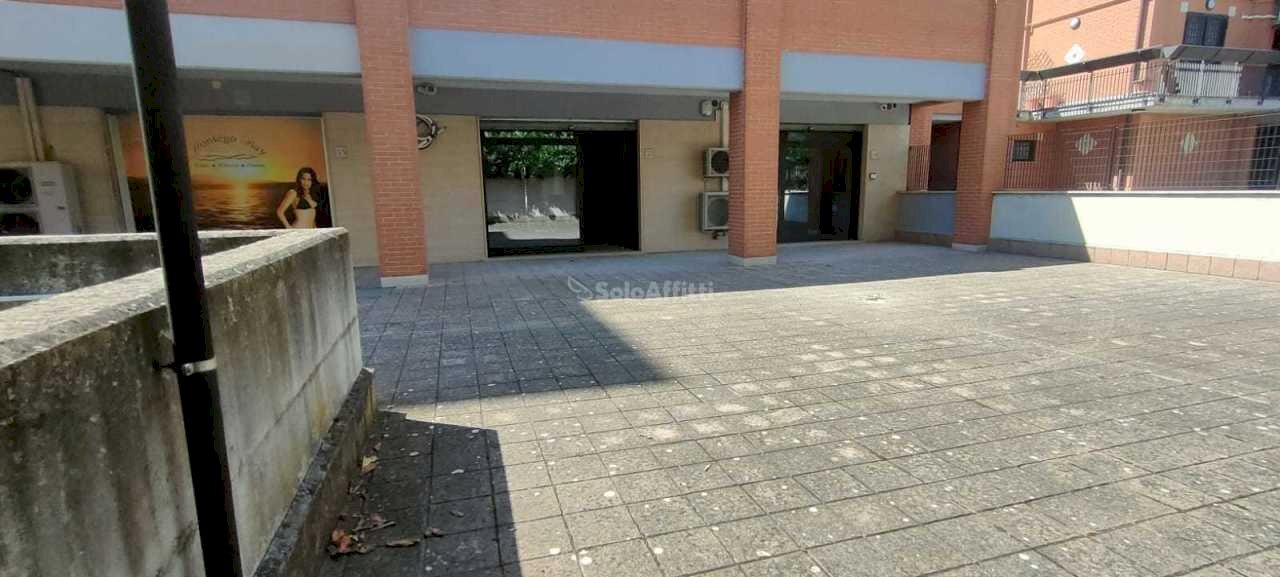 WhatsApp Image 2024-06-03 at 17.13.18.jpeg - Commercial Premises Largo Alfonso Favino 41, Roma - photo 3
