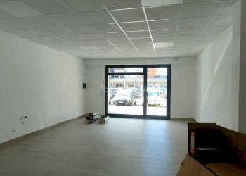 WhatsApp Image 2024-06-03 at 17.13.19 (4).jpeg - Locale Commerciale Largo Alfonso Favino 41, Roma - foto 7