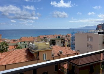 IMG_2659.JPG - Appartamento Via Generale Enrico Caviglia  9, Finale Ligure - foto 2