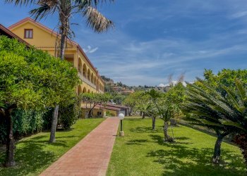 IMG_3119.jpg - Villa Taormina - foto 1