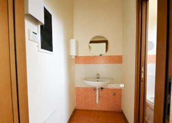 bagno - Locale Commerciale Via A. Fogazzaro, Camisano Vicentino - foto 10