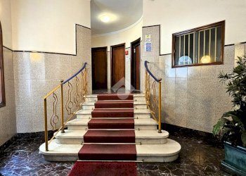 Four-room apartment Via della Libertà, Rapallo - photo 1
