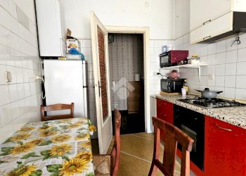 Four-room apartment Via della Libertà, Rapallo - photo 4