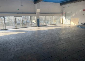 interno - Shop via Monte Grappa, Pavia - photo 1