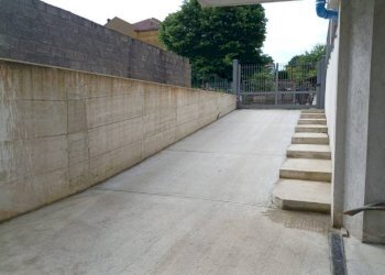 rampa di accesso - Box Caselette - photo 2