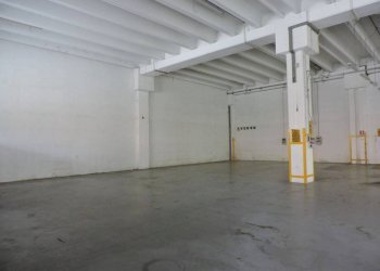 interno - Capannone via ai Piani di Sant'Eusebio, 39, Genova - foto 6