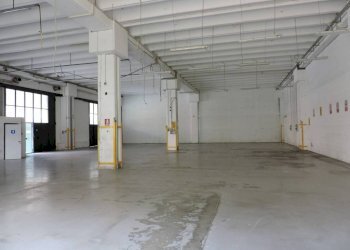 interno - Capannone via ai Piani di Sant'Eusebio, 39, Genova - foto 12