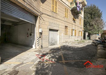 3.0 ingresso.jpg - Box VICO CHIUSO PRIANO 7R, Genova - foto 10